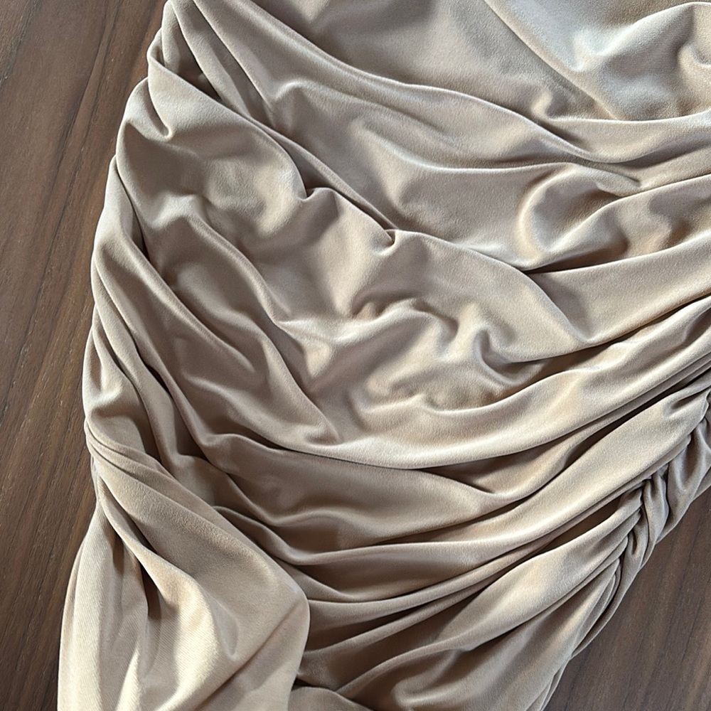 Express Beige Ruched Tube Set - Picture 3 of 6